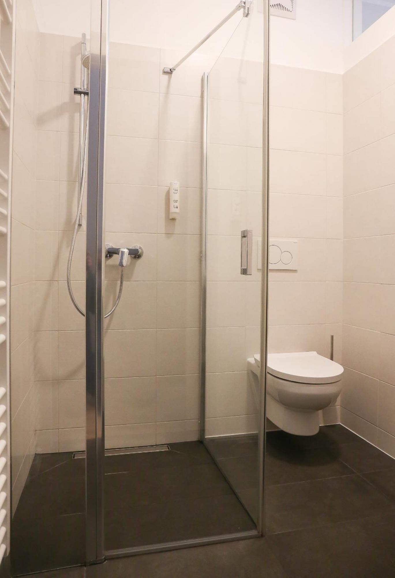 23-Hotel Schwadorf bei Wien ภายนอก รูปภาพ