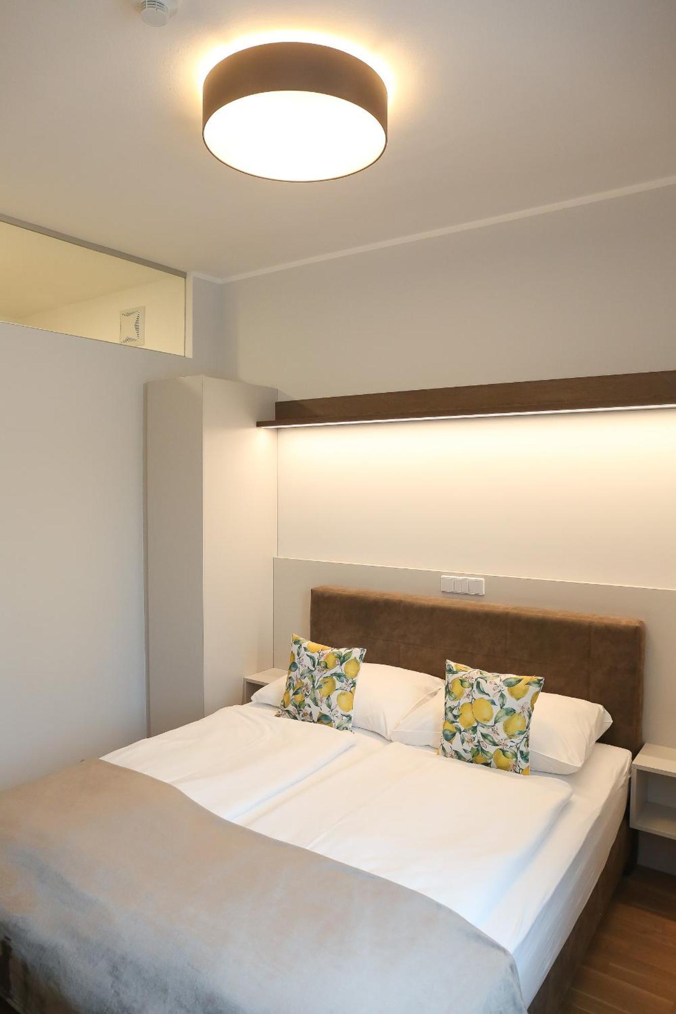 23-Hotel Schwadorf bei Wien ภายนอก รูปภาพ